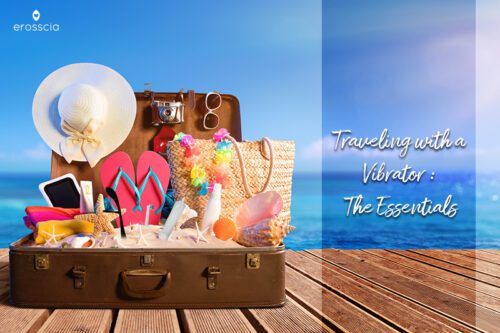 Erosscia Allore en una maleta empacada lista para viajar porque es uno de los mejores juguetes sexuales para viajar y uno de los vibradores más fáciles de guardar en el equipaje facturado para ver el artículo completo https://bit.ly/3oF4OQs