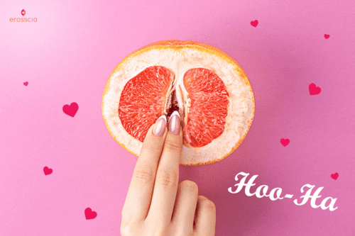 weibliche Finger spielen suggestiv mit geschnittenen Zitrusfrüchten, die wie eine Vagina aussehen. Erosscia ist Vergnügen neu interpretiert. Lesen Sie den vollständigen Artikel: http://www.erosscia.com/pleasure-pod/